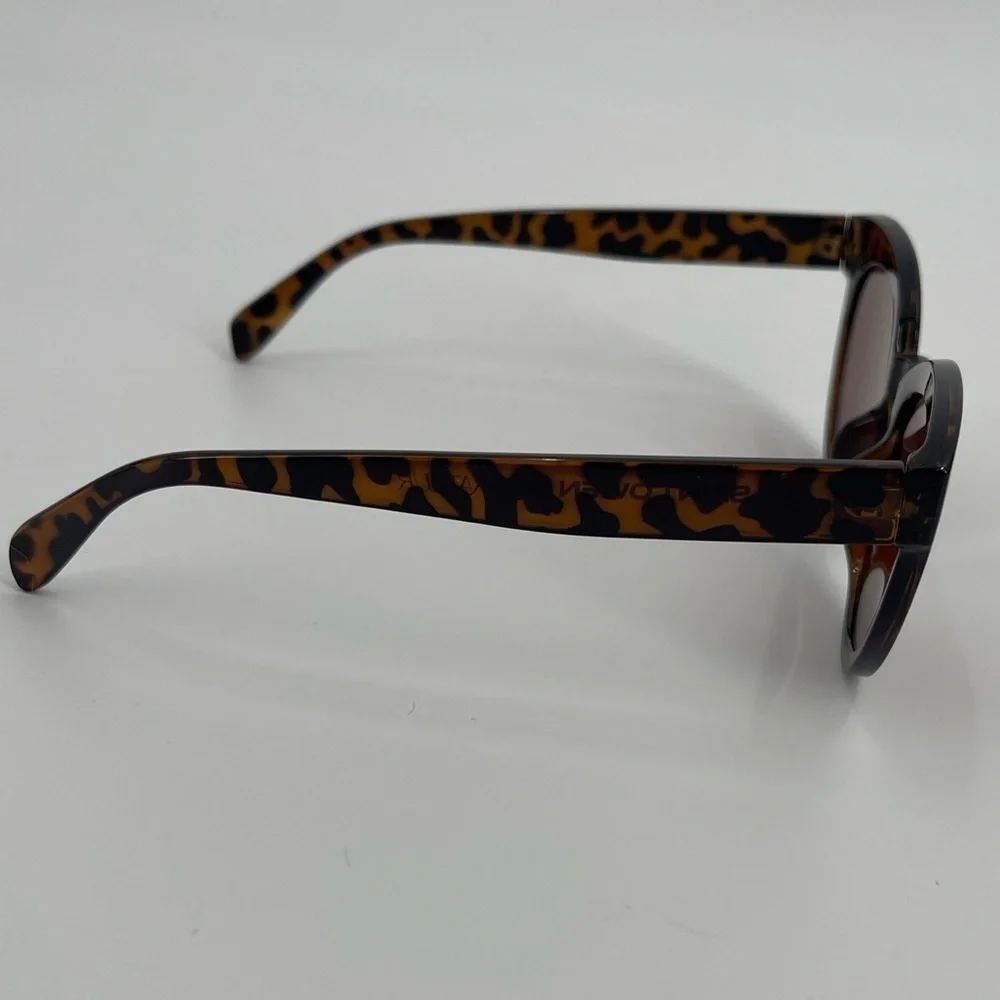 Saint Owen x Curateur Wylde Tortoise Shell Sunglasses w/Faux Leather Case NEW